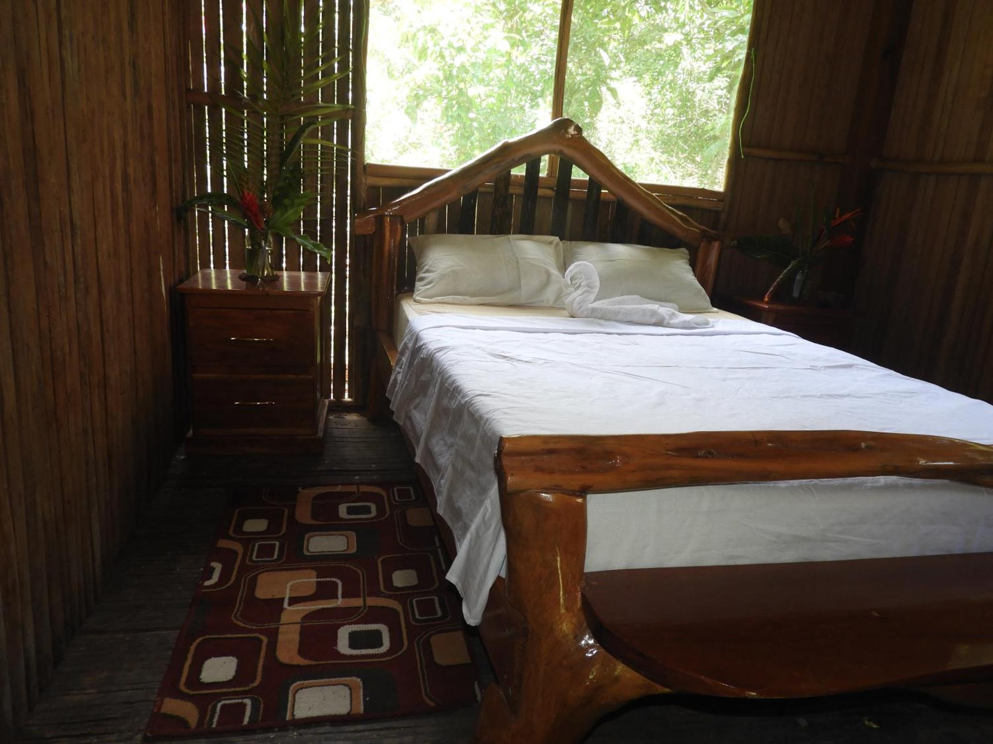 Castana Amazon Park Hostel Пуерто Малдонадо Екстериор снимка